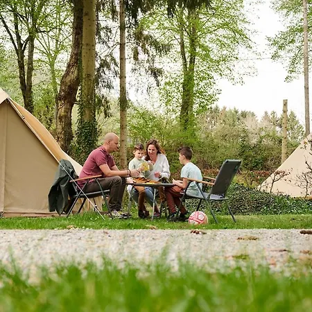 Tipi Tent In De Ardennen *